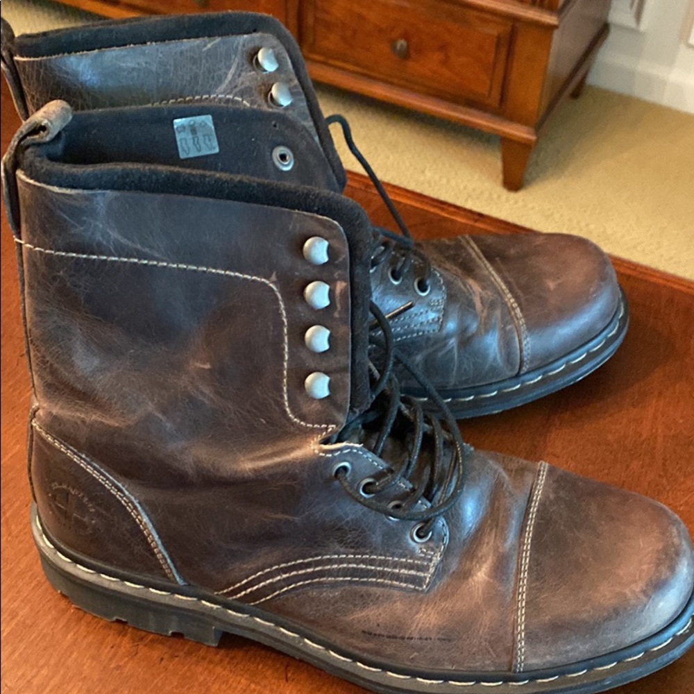 Mens Size 12 Doc Martens Boots excellent condition!!!
